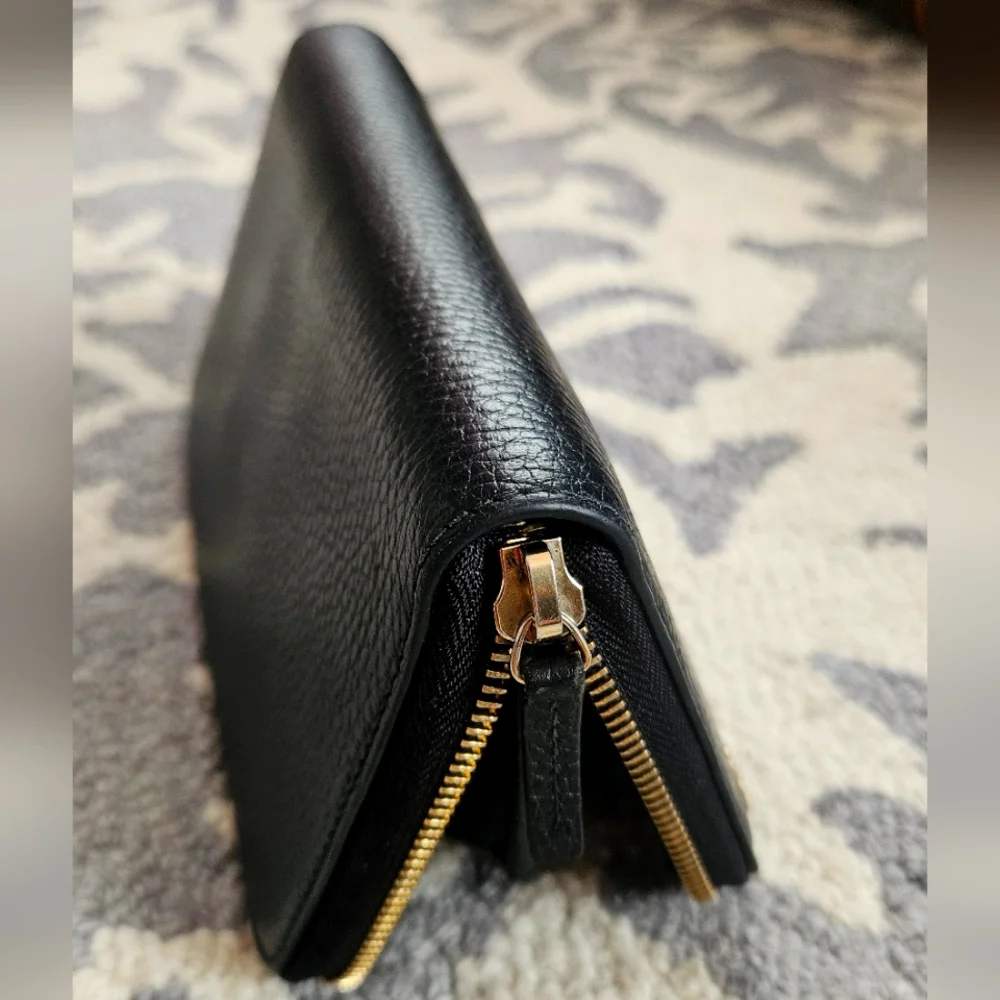 EUC Gucci Black Grained Leather Zip-Around Long Wallet - Picture 2 of 10